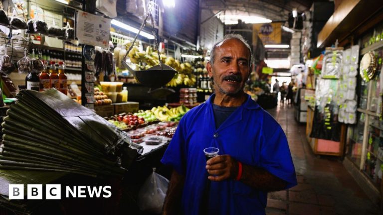 Venezuelaner som lever under hot om amerikanska militära åtgärder säger: ”Vi är mer oroliga för maten”