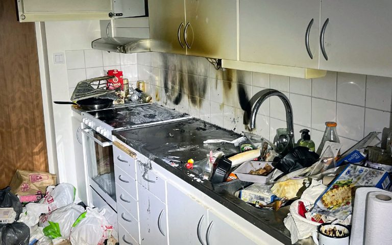 Kamin bortglömd i förfallen lägenhet kostar hyresgästen 90 000 kronor