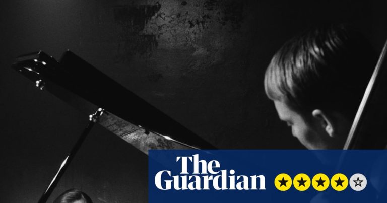 Recension av ”Everybody Digs Bill Evans” – En djupdykning i den stora jazzmannens turbulenta värld | Filma