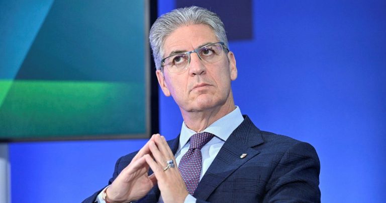 Rai och Paolo Petrecca i blåsigt väder efter OS-sändningen