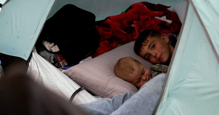 Beirutbor går ut på gatorna av rädsla för israeliska missiler