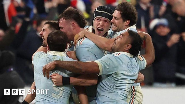 Six Nations: Frankrike besegrade England i sista flämtande thriller för att vinna titeln