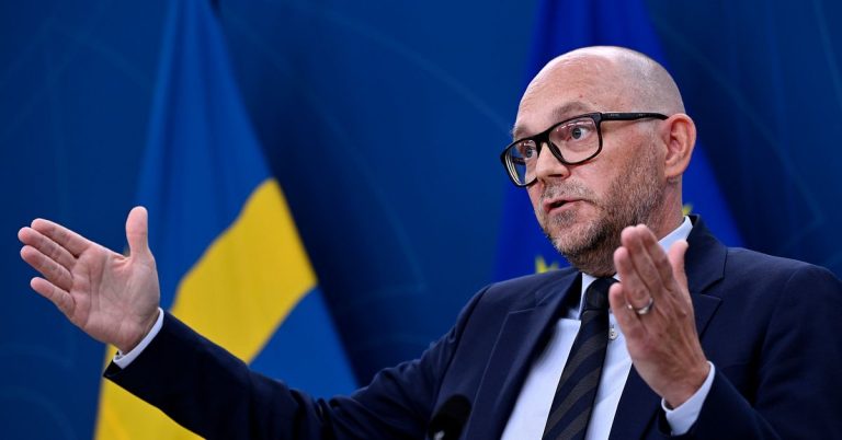 Regeringen utreder migrationsstöd för att minska arbetslösheten