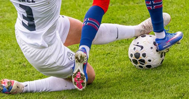 Att slå larm för regeringar: Vem ska äga denna sport?