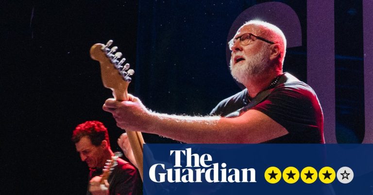 Sugar Review – Bob Molds återförenade band fortfarande i den söta platsen mellan brus och melodi | Pop och rock