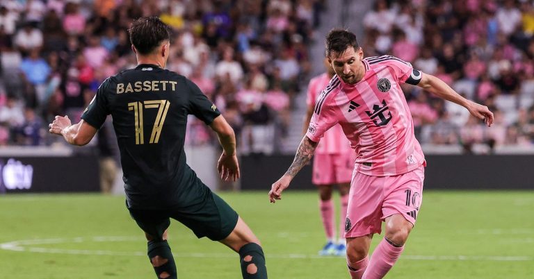 Fotboll: Lionel Messi briljerar trots protester från Miami-supportrar