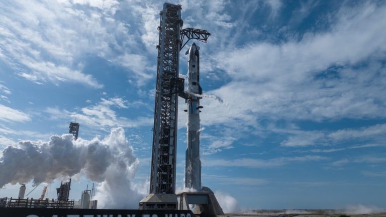 SpaceX sätter återigen ett nytt rekord för den högsta raket som någonsin byggts